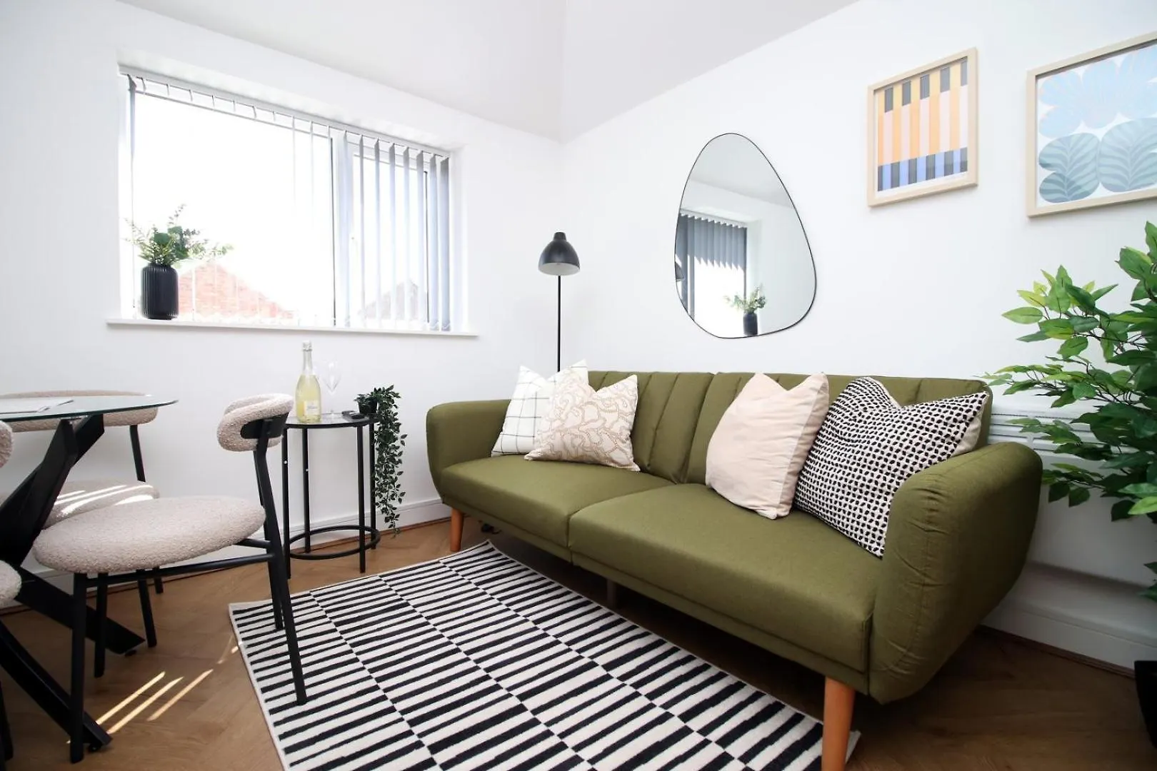 Apartment Vibrant 2Br In Central Cardiff | Wifi