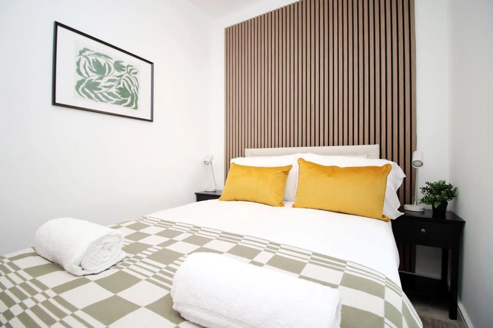 Vibrant 2Br In Central Cardiff | Wifi Apartment